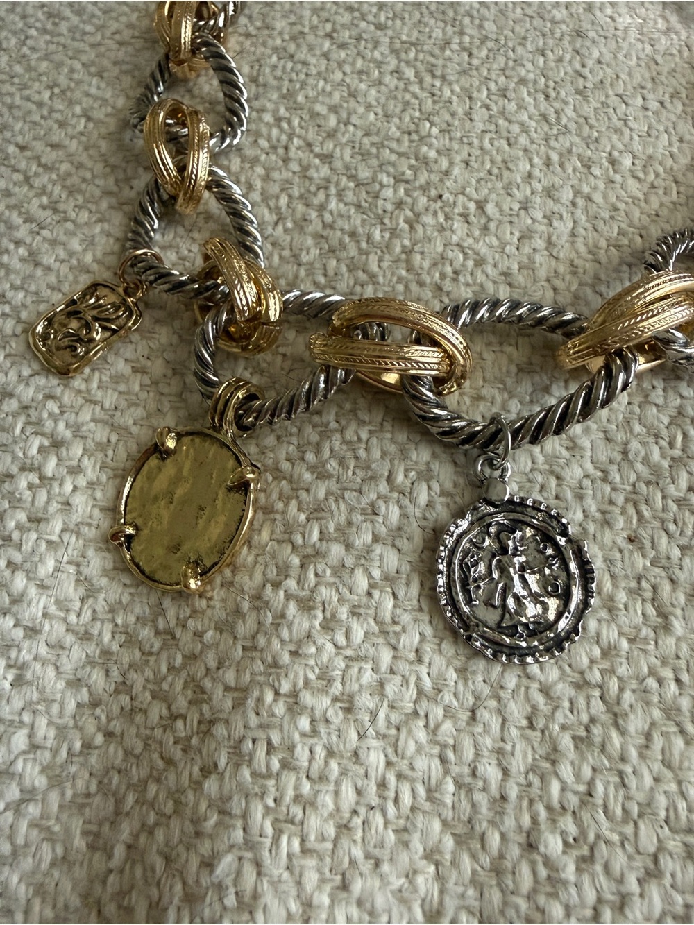 Jardin 2 Tone Chunky Coin Statement Necklace NWT - Picture 4 of 5